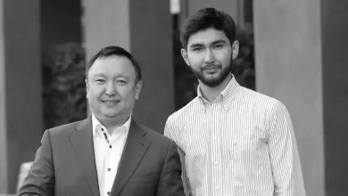 Photo of “ЕКІ ҚОЛЫ АРТЫНА БАЙЛАНҒАН, МОЙНЫНА ЖІП ІЛІНГЕН” МАРҚҰМ АРМАН ДҮЙСЕНОВТІҢ ЖҰБАЙЫ ПРЕЗИДЕНТТЕН КӨМЕК СҰРАДЫ