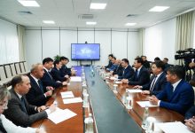 Photo of ТҮРКІСТАН ОБЛЫСЫНЫҢ ӘКІМІ ӨЗБЕКСТАНҒА ЖҰМЫС САПАРЫМЕН БАРЫП, ТУРИЗМДІ ДАМЫТУ БОЙЫНША КЕЛІССӨЗДЕР ЖҮРГІЗДІ