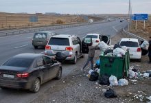 Photo of «ҚАЗАВТОЖОЛ» ЖОЛ БОЙЫНА ҚОҚЫС ТАСТАҒАНДАРДЫҢ ВИДЕОСЫН ЖАРИЯЛАМАҚ