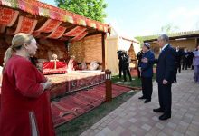 Photo of Қасым-Жомарт Тоқаев пен Гурбангулы Бердімұхамедов «Этноауыл» кешеніне барды