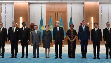 Photo of ТОҚАЕВ ТОҒЫЗ ЕЛДІҢ ЕЛШІСІНЕН СЕНІМ ГРАМОТАЛАРЫН ҚАБЫЛДАДЫ