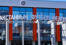 Photo of АСТАНАДА ФУТБОЛ ҚАҚПАСЫ БАЛАНЫҢ ҮСТІНЕ ҚҰЛАП КЕТТІ